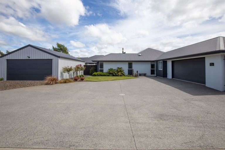 Photo of property in 10a Manor Drive, Rolleston, 7614