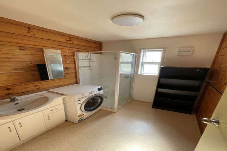 Photo of property in Drummond Street Flats, 19u5 Drummond Street, Mount Cook, Wellington, 6021
