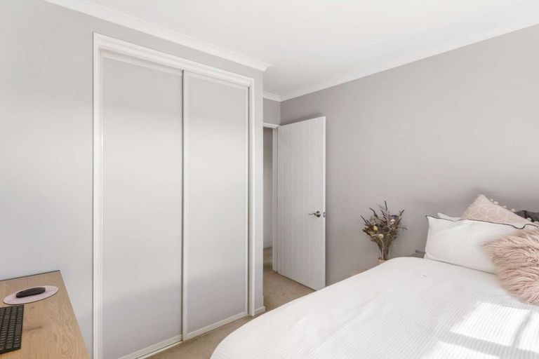 Photo of property in 31a Mataroa Place, Parklands, Christchurch, 8083