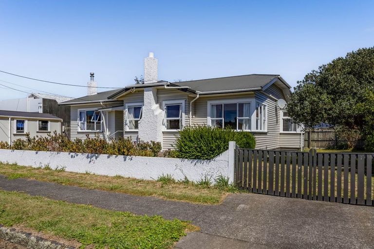 Photo of property in 24 Morrissey Street, Hawera, 4610