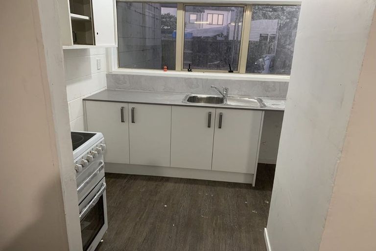 Photo of property in 1/8a Gray Avenue, Mangere East, Auckland, 2024