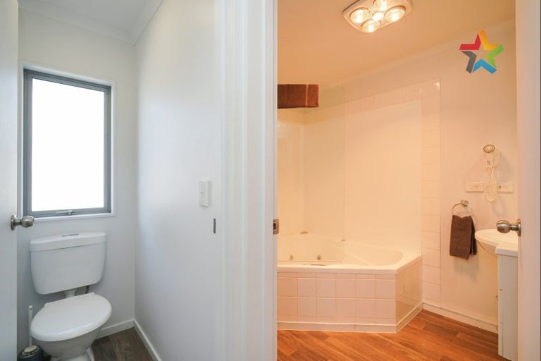 Photo of property in 8a-d Tay Street, Turnbull Thomson Park, Invercargill, 9810