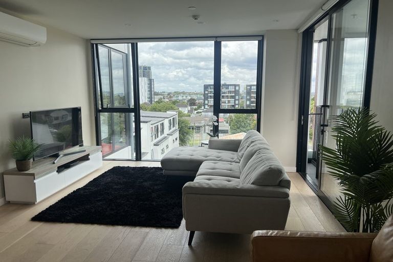 Photo of property in 307/28 Killarney Street, Takapuna, Auckland, 0622