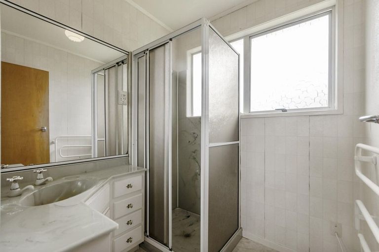 Photo of property in 46 Rehia Road, Massey, Auckland, 0614