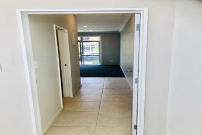 Photo of property in 5/44 Carlos Drive, Flat Bush, Auckland, 2016
