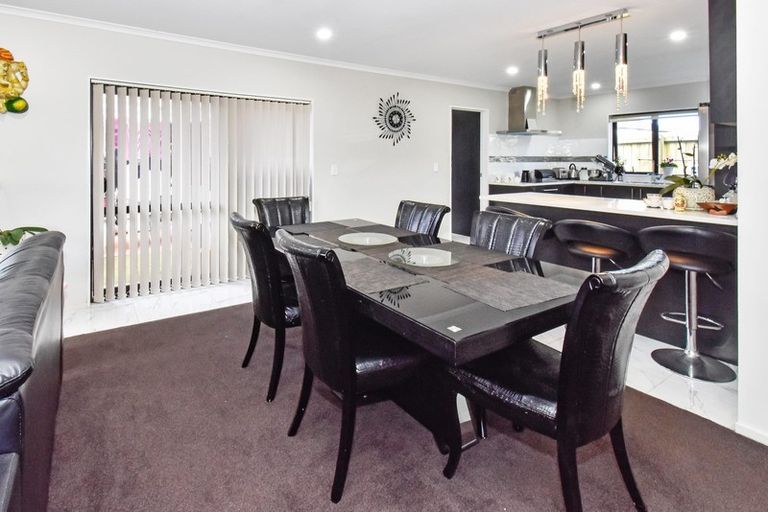 Photo of property in 7 Clendon Place, Manurewa, Auckland, 2102