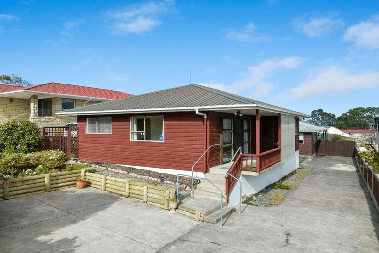 Photo of property in 11a Garfield Road, Helensville, 0800