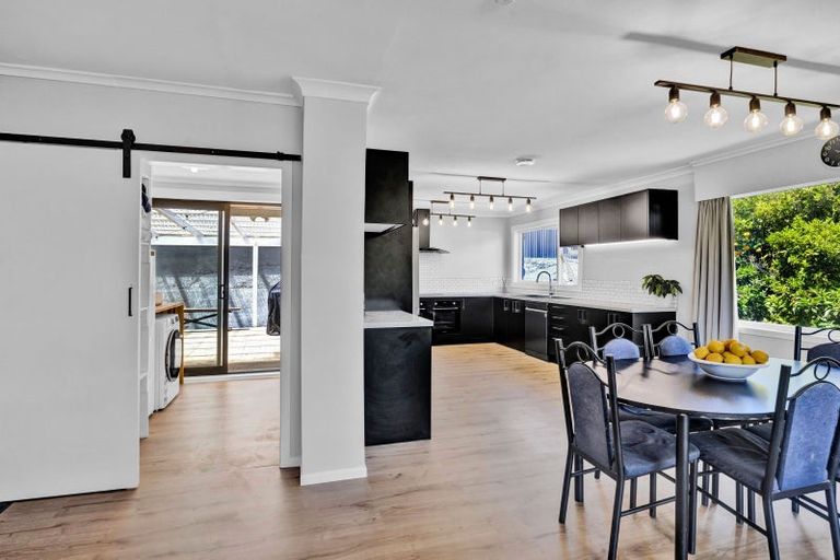 Photo of property in 10 Seymour Street, Waitara, 4320