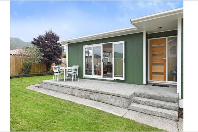 Photo of property in 81 California Drive, Totara Park, Upper Hutt, 5018