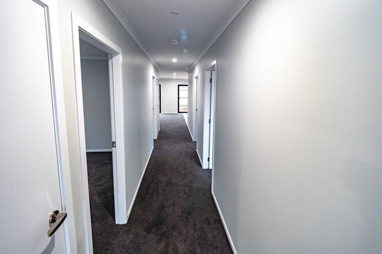 Photo of property in 8 Koru Loop, Paraparaumu, 5032