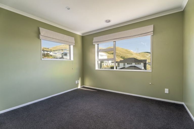 Photo of property in 120 Amesbury Drive, Churton Park, Wellington, 6037