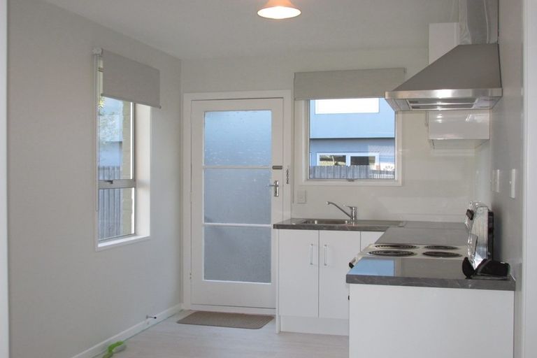 Photo of property in 2/32 Lyndon Street, Riccarton, Christchurch, 8041