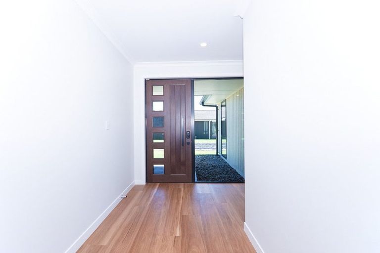 Photo of property in 35 Admiralty Drive, Haruru, 0204