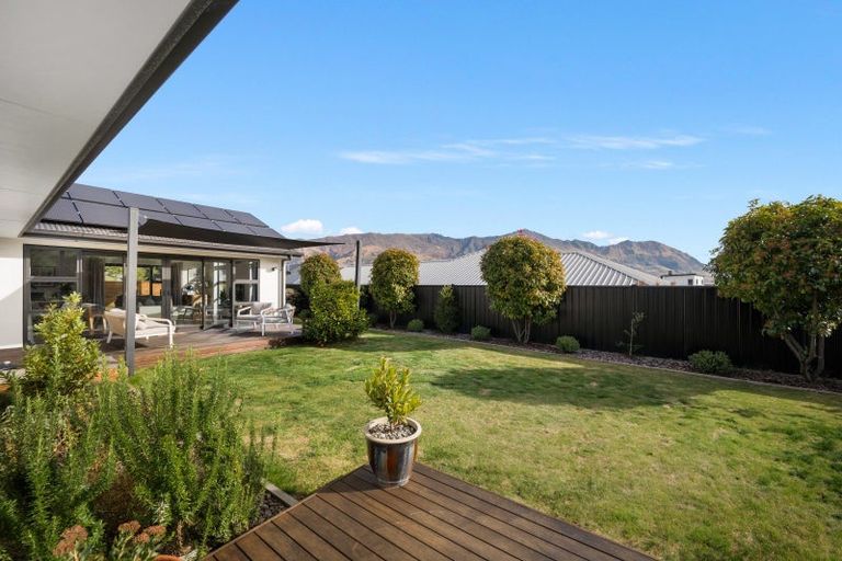 Photo of property in 210 Aubrey Road, Wanaka, 9305