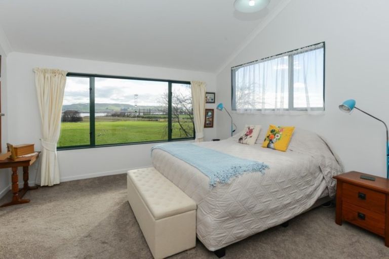 Photo of property in 400 Porangahau Road, Waipukurau, 4282