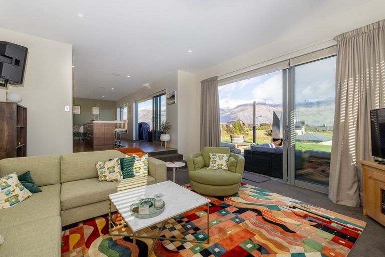 Photo of property in 28 Minaret Ridge, Wanaka, 9305