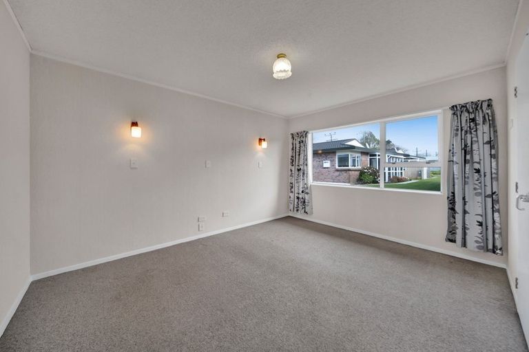 Photo of property in 77 Ariel Street, Stratford, 4332