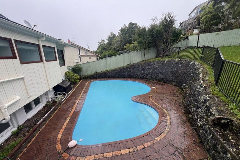 Photo of property in 69 Chelsea View Drive, Chatswood, Auckland, 0626