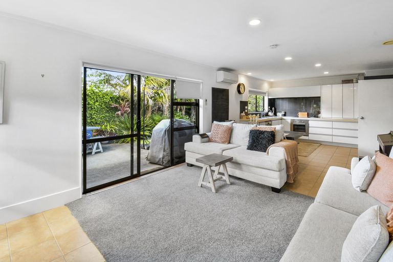 Photo of property in 34a Landscape Road, Pukekohe, 2120