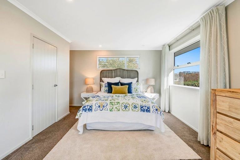 Photo of property in 63a Walton Street, Red Beach, 0932