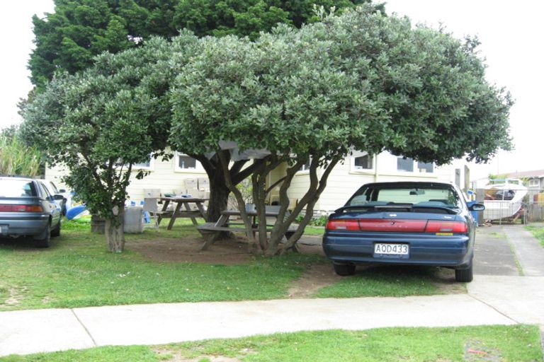 Photo of property in 14 Sperry Place, Mangere, Auckland, 2022