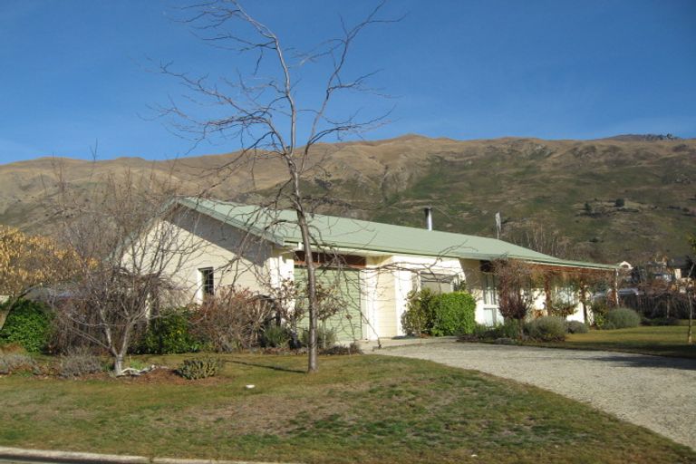 Photo of property in 4 Mill End, Wanaka, 9305