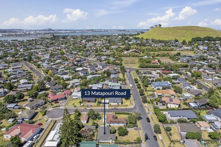 Photo of property in 13 Matapouri Road, Mangere Bridge, Auckland, 2022