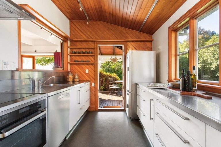 Photo of property in 23 Hyndhope Road, Kennedys Bush, Christchurch, 8025