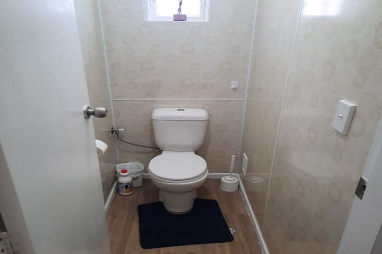 Photo of property in 56 Kenmore Street, Newlands, Wellington, 6037