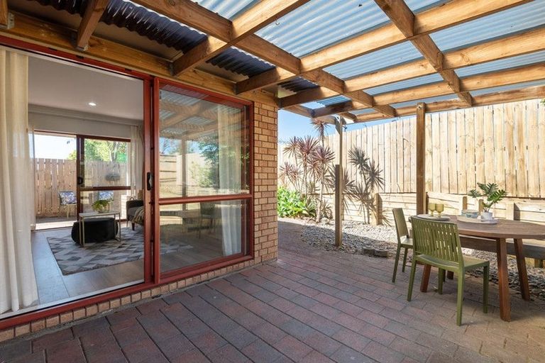 Photo of property in 5 Fearnley Grove, Albany, Auckland, 0632