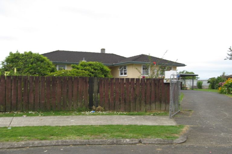 Photo of property in 11 Sperry Place, Mangere, Auckland, 2022