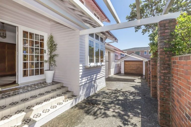 Photo of property in 15 Dundas Street, Seatoun, Wellington, 6022