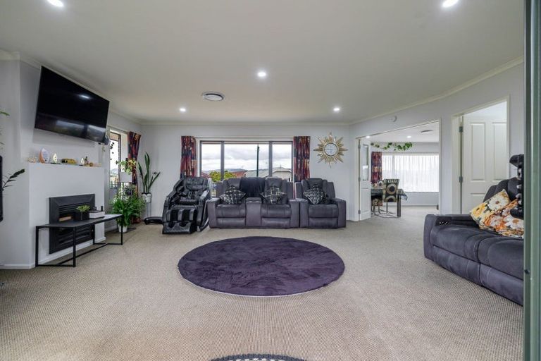 Photo of property in 2 Masefield Terrace, Kelvin Grove, Palmerston North, 4414