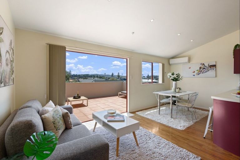 Photo of property in 33f Florence Avenue, Orewa, 0931