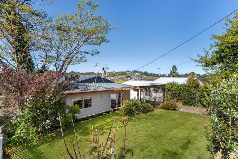 Photo of property in 12b Penton Road, Stanmore Bay, Whangaparaoa, 0932