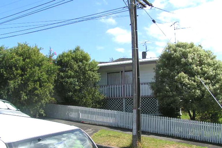 Photo of property in 8 Nutsey Avenue, Northcote, Auckland, 0627