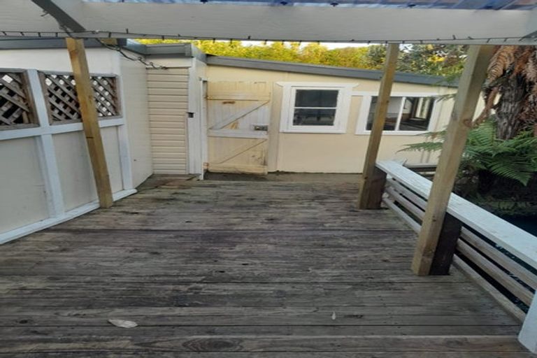 Photo of property in 10 Churchill Crescent, Foxton, 4814