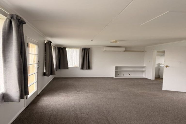 Photo of property in 1-12/71 Main Street, Mataura, 9712