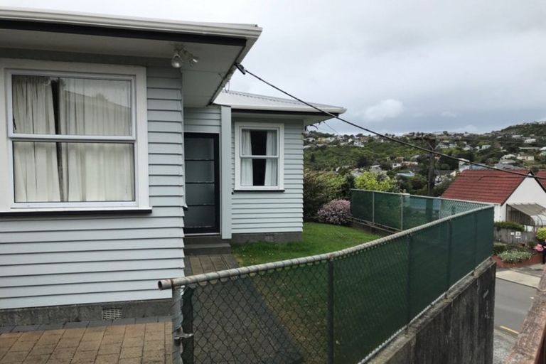 Photo of property in 3 Angell Street, Johnsonville, Wellington, 6037