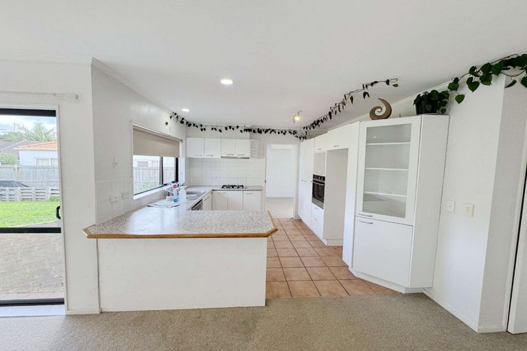 Photo of property in 10 Riplington Road, Huntington Park, Auckland, 2013