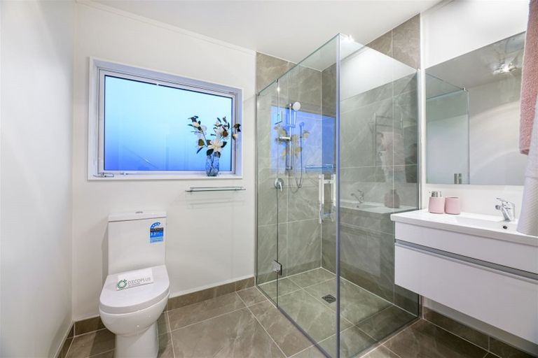 Photo of property in 3/42 Pomaria Road, Henderson, Auckland, 0610