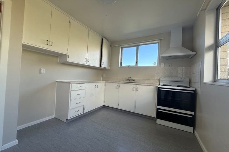 Photo of property in 1/6 Arran Crescent, Woolston, Christchurch, 8062