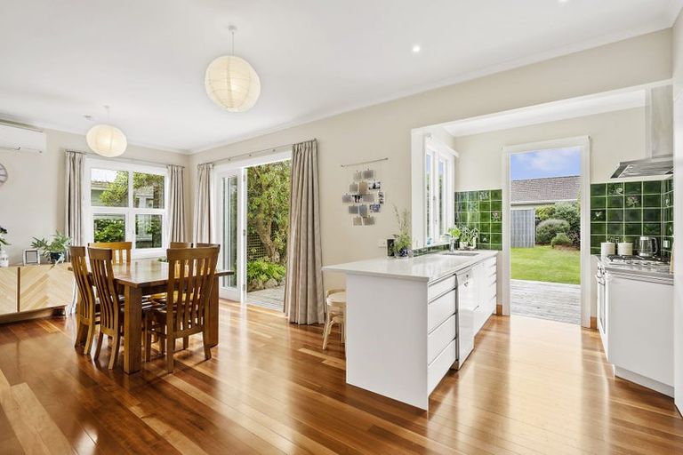 Photo of property in 109 Freyberg Street, Lyall Bay, Wellington, 6022