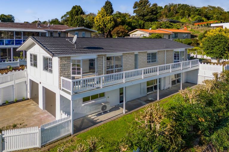 Photo of property in 51 Cumberland Street, Merrilands, New Plymouth, 4312