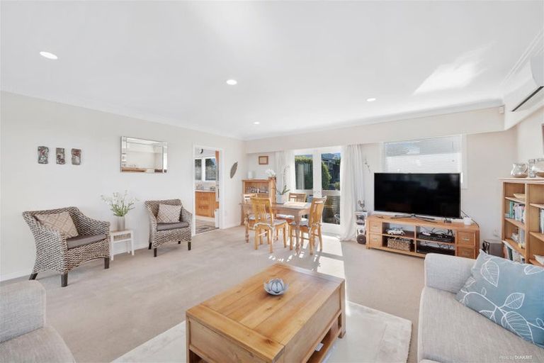 Photo of property in 3 Speedy Crescent, Hillcrest, Auckland, 0627