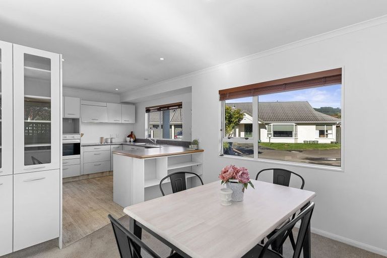 Photo of property in 18 Millwood Place, Silverstream, Upper Hutt, 5019
