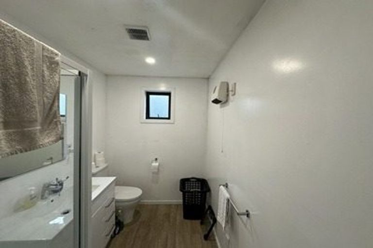 Photo of property in 10b Cameron Place, Fernhill, Queenstown, 9300