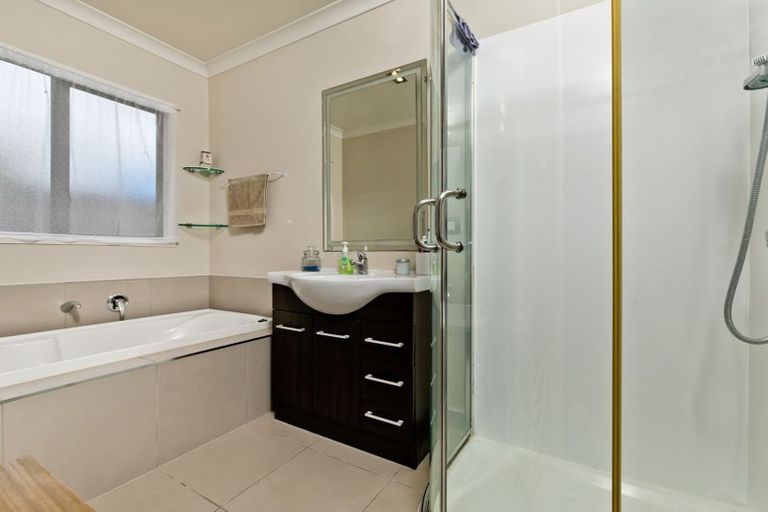 Photo of property in 1a James Laurie Street, Henderson, Auckland, 0612