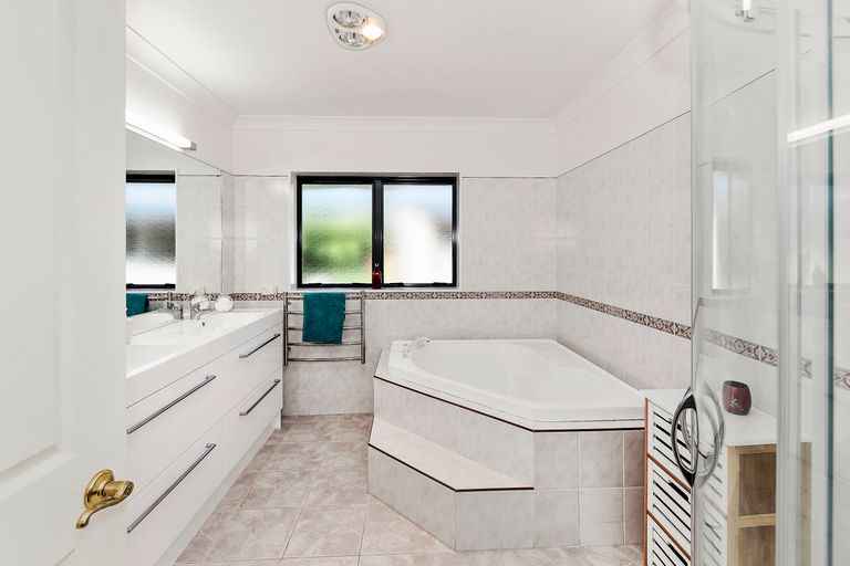 Photo of property in 188 Settlement Road, Papakura, 2110