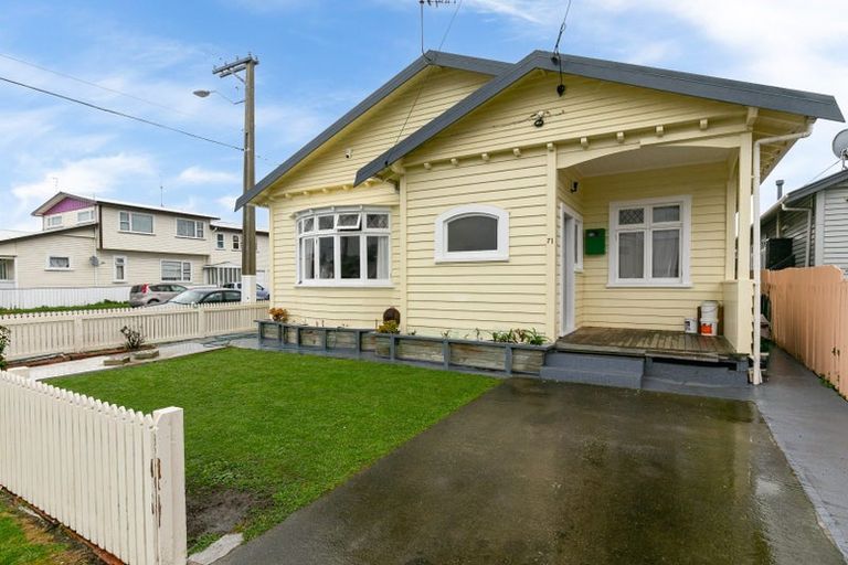 Photo of property in 71 Kauri Street, Miramar, Wellington, 6022